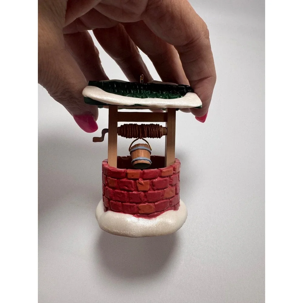 Vintage 1990 Hallmark Keepsake Ornament Sweetheart Wishing Well Dated QX4893